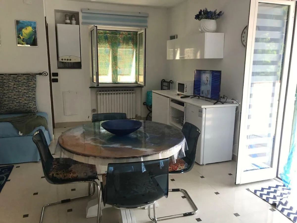 Apartment Ferienwohnung Chez Christine Arenzano